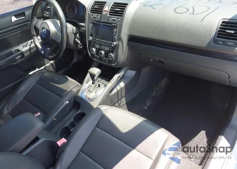 2010 Volkswagen Jetta Se z USA, uszkodzony, nr VIN 3VWRZ7AJ9AM037296